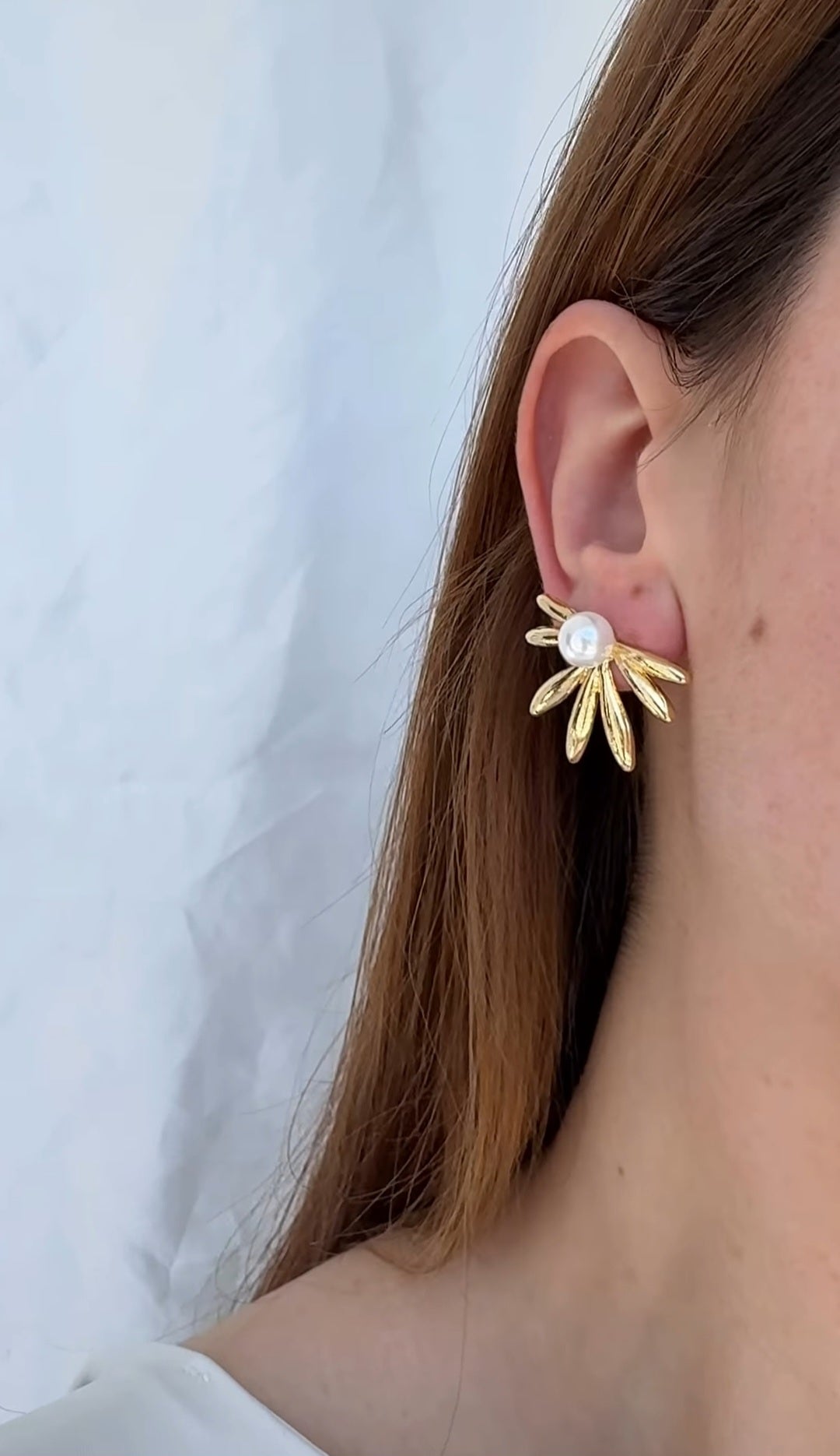 Pearl with Gold half flower